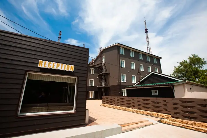 Владивосток: Отель Eagle House Inn