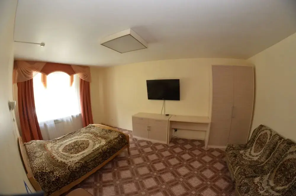 Владивосток: Furnished rooms on Russkaya 87