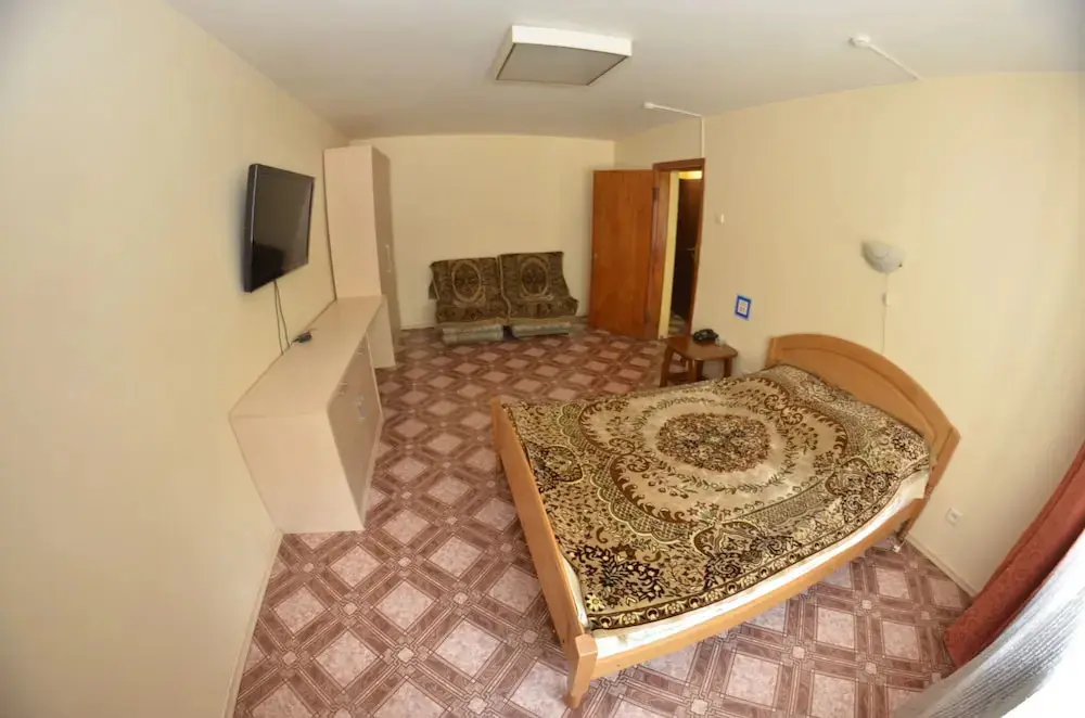 Владивосток: Furnished rooms on Russkaya 87