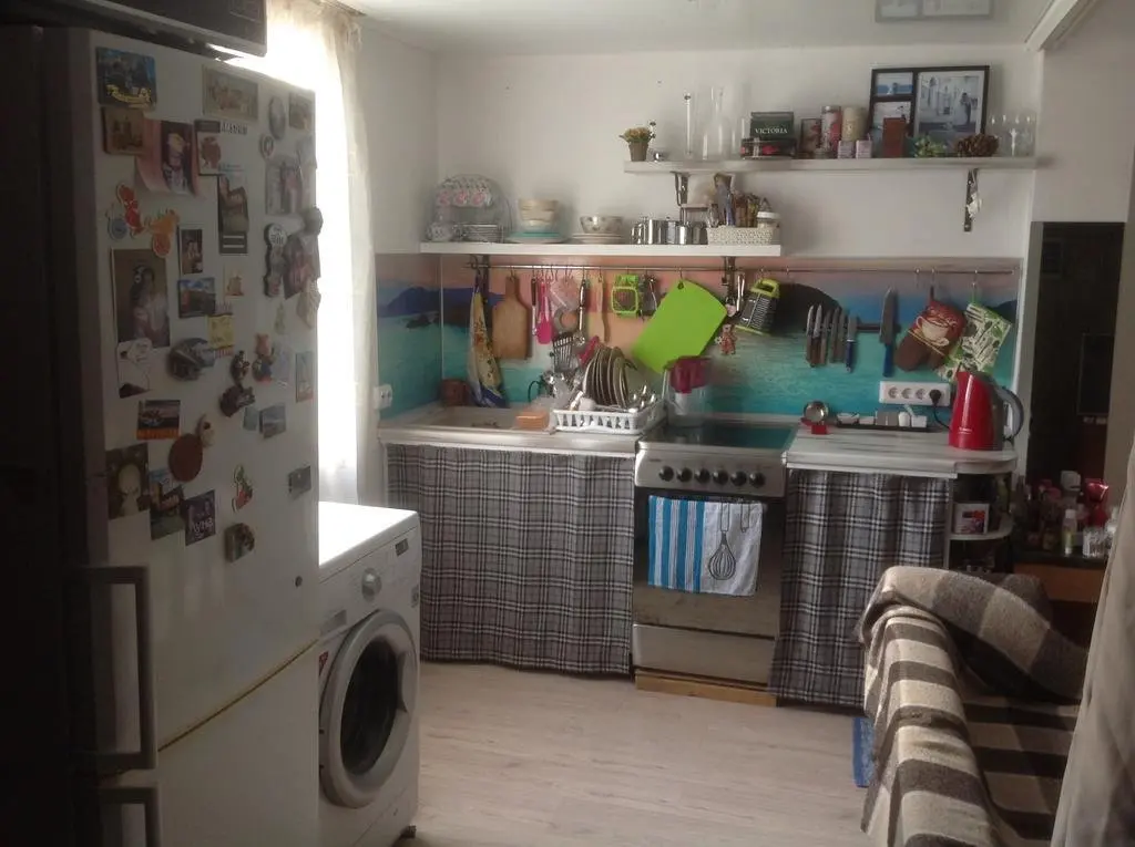 Владивосток: Vladivostok's Container House