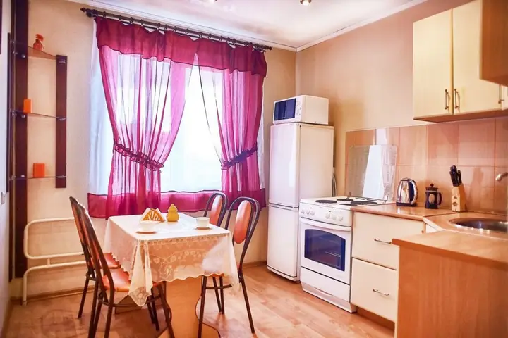 Магнитогорск: Komfort V Samom Tsentre Goroda Apartments
