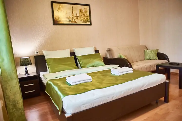 Магнитогорск: Komfort V Samom Tsentre Goroda Apartments