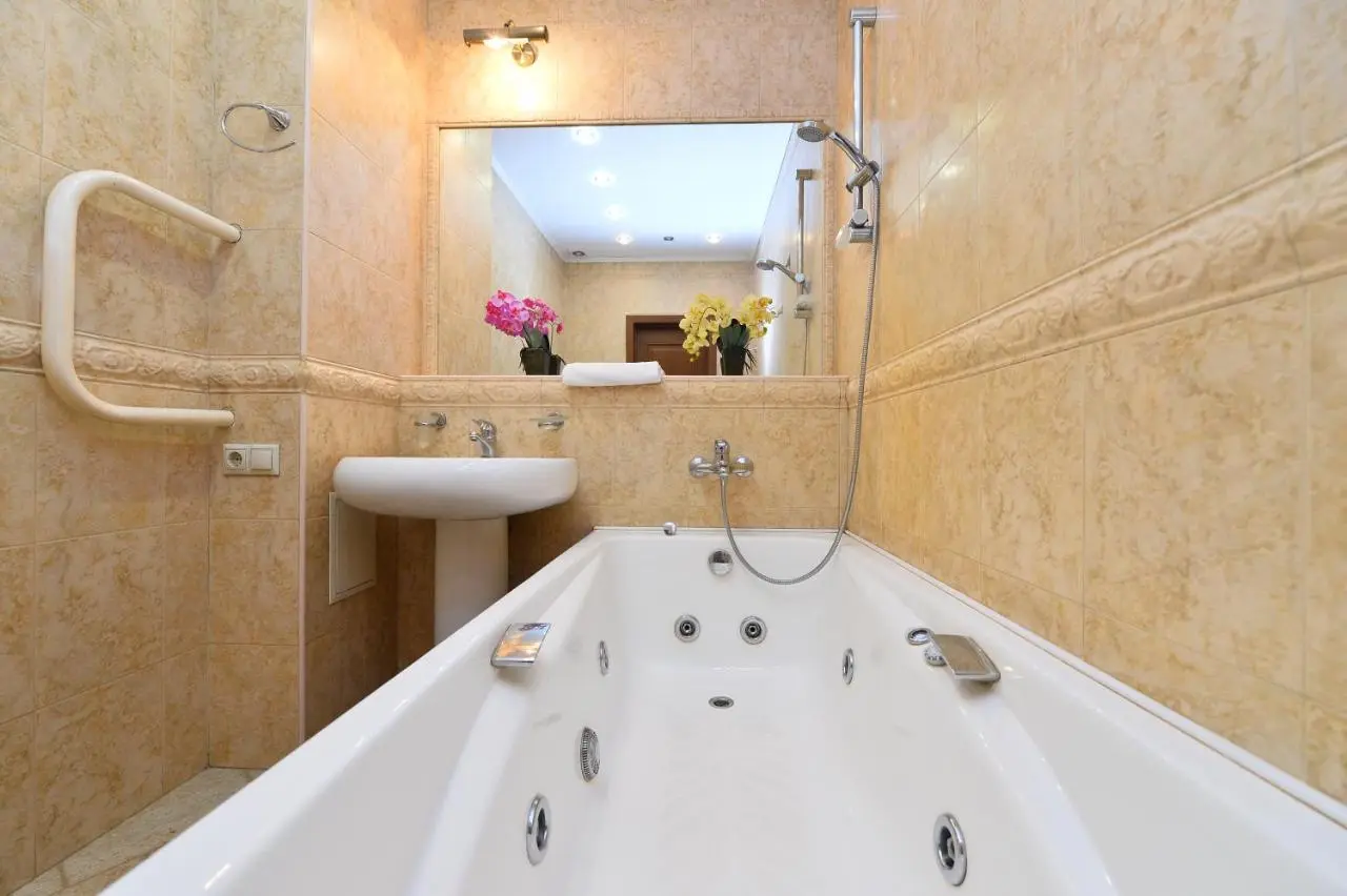 Челябинск: Стильные апартаменты на Молодогвардейцев 32