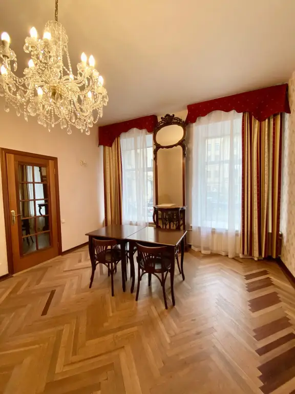 Санкт-Петербург: Апартаменты Nika Nevsky 88