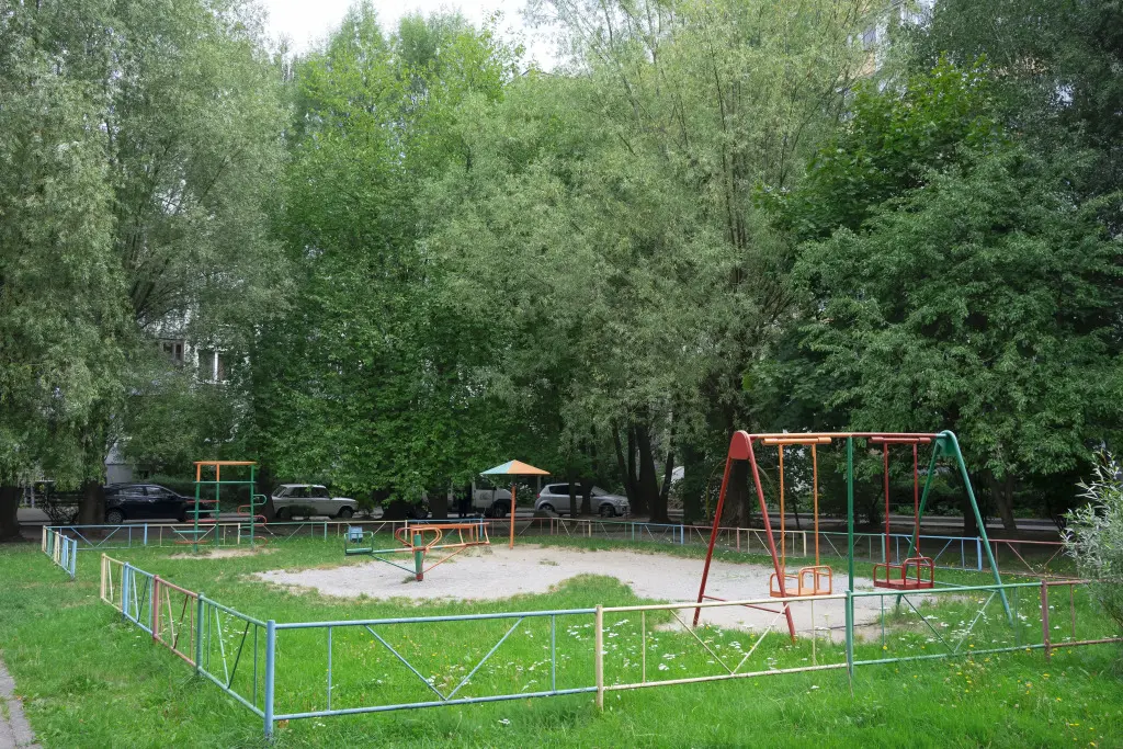 Калининград: Апартаменты Pavlov Светло-бежевая