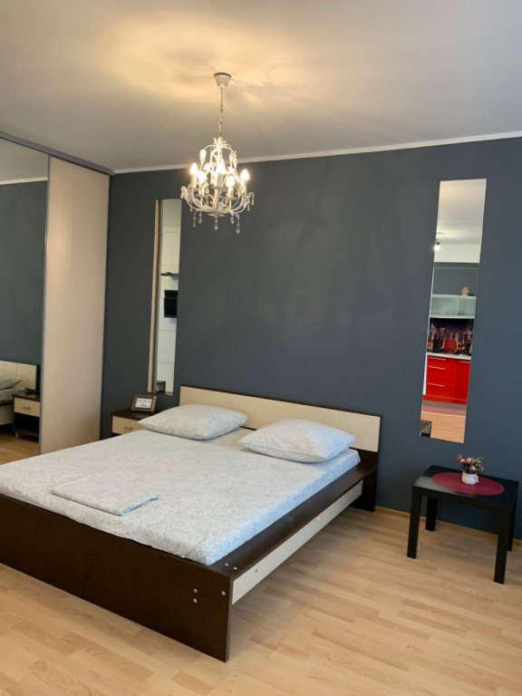 Екатеринбург: Апартаменты Apartanik.Кузнечная 83