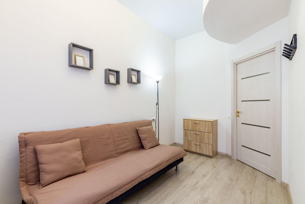 Екатеринбург: Апартаменты RentHouse Тверитина 46