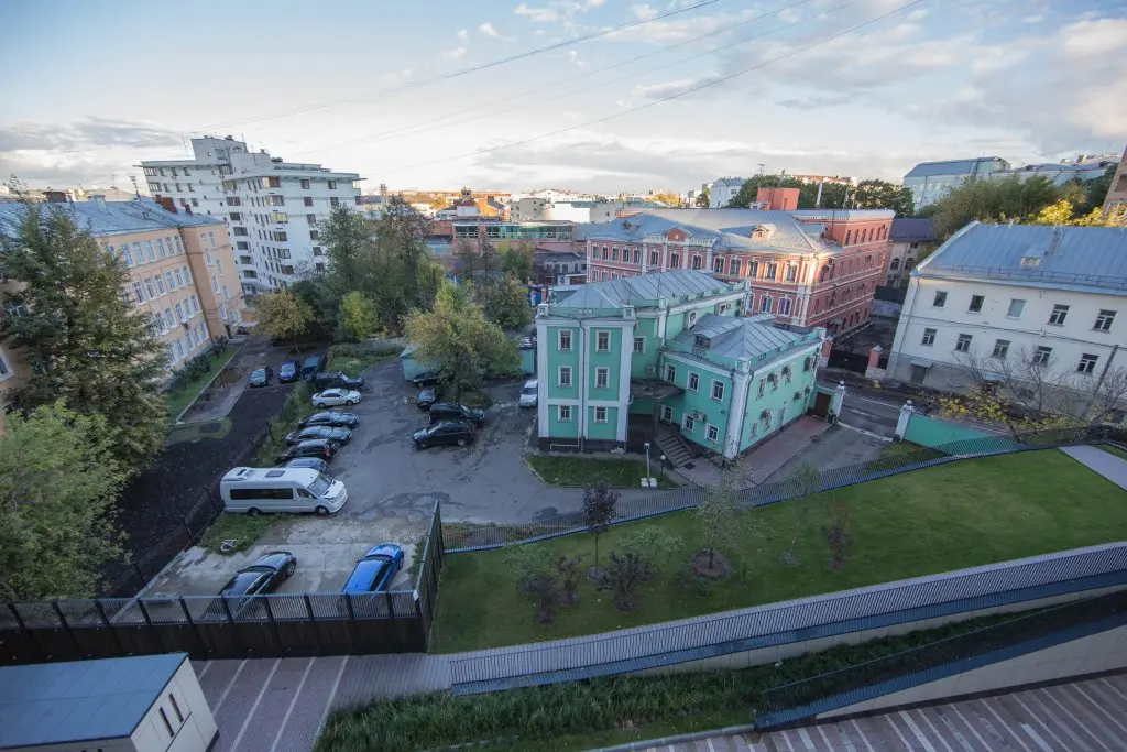 Москва: Апартаменты InHome24 с Панорамным Окном