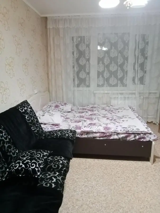 Чебоксары: однокомнатная квартира напротив мнтк им федорова