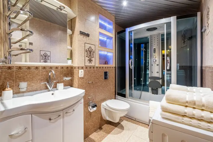Санкт-Петербург: Апартаменты LERUKA HOME Изумруд