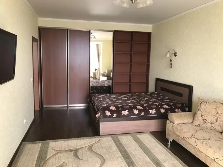 Уфа: Квартира комфортная в новом доме с парковкой на Комсомольской 148