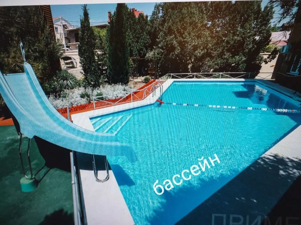 Геленджик: Гостевой дом Самотлорские Ночи