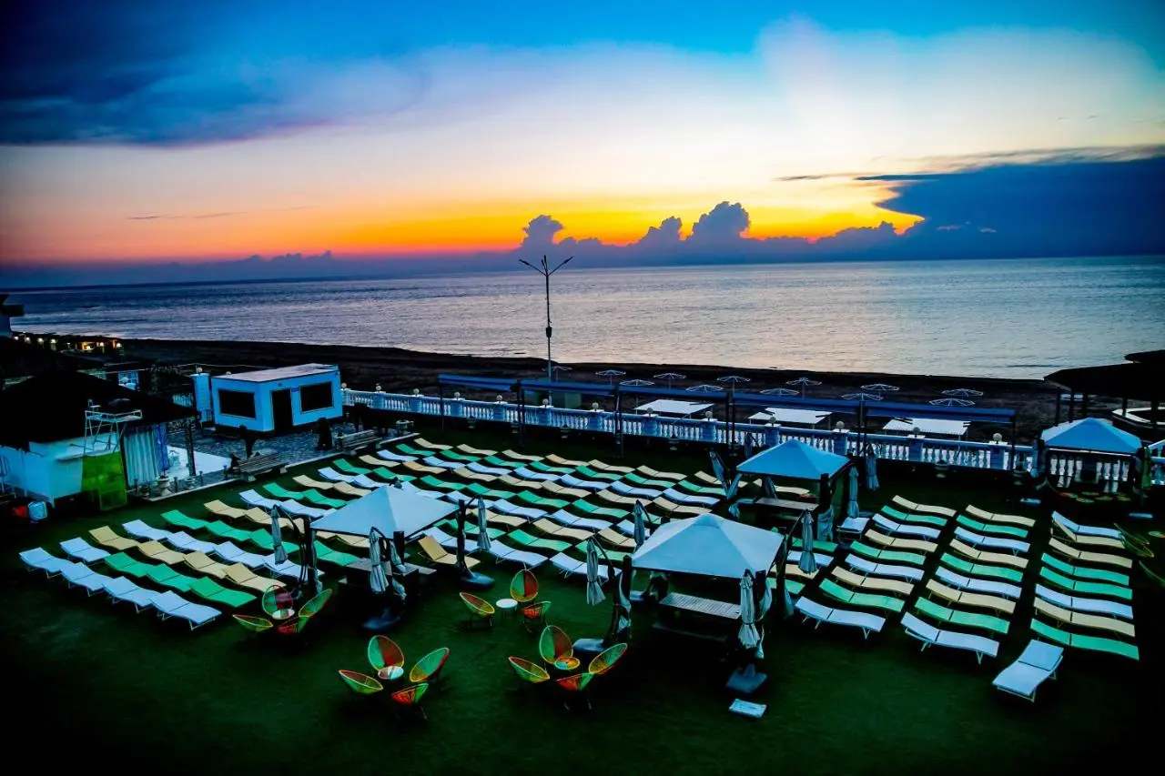 Дербент: Golden Beach