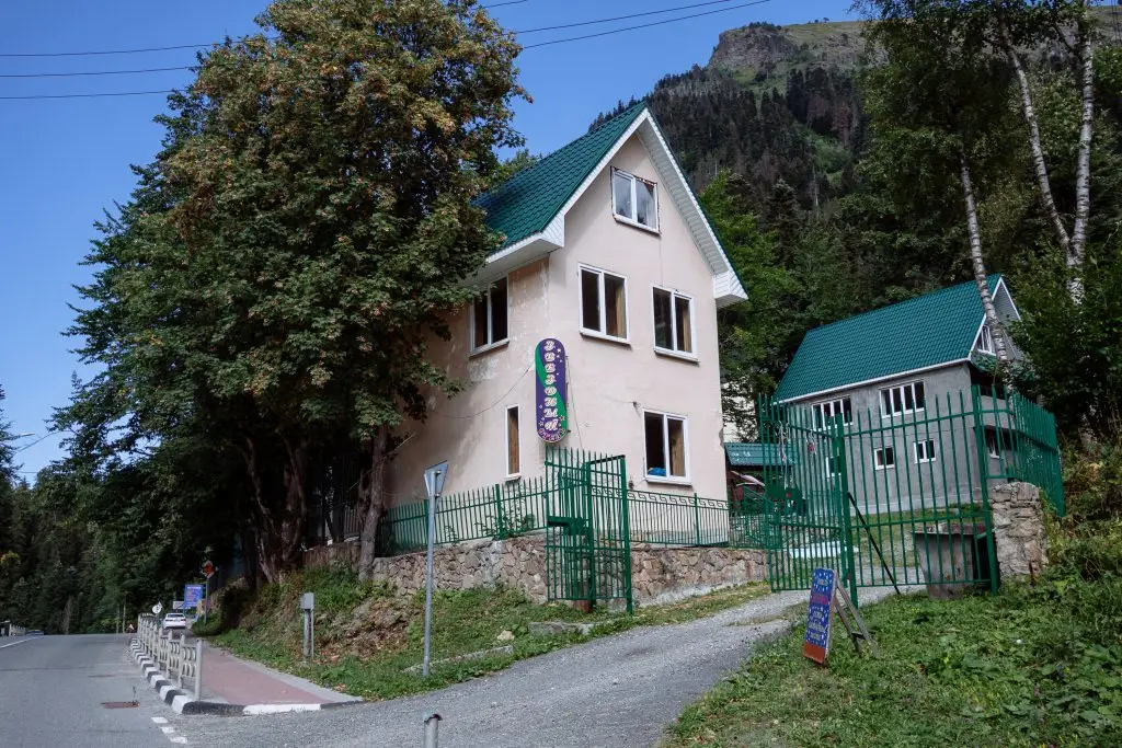 Домбай: Курортный отель Звездный