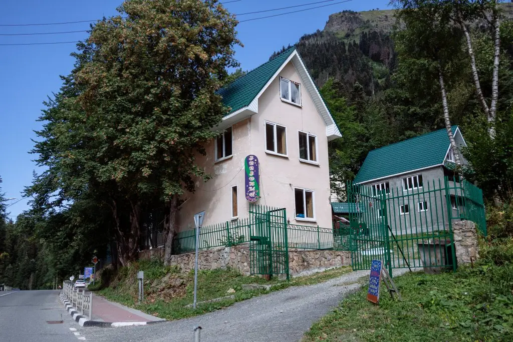 Домбай: Курортный отель Звездный