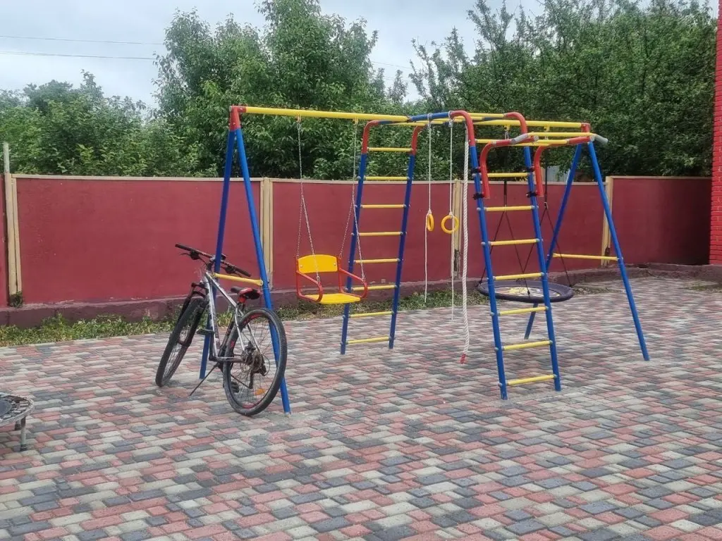 Голубицкая: Гостевой дом Июнь