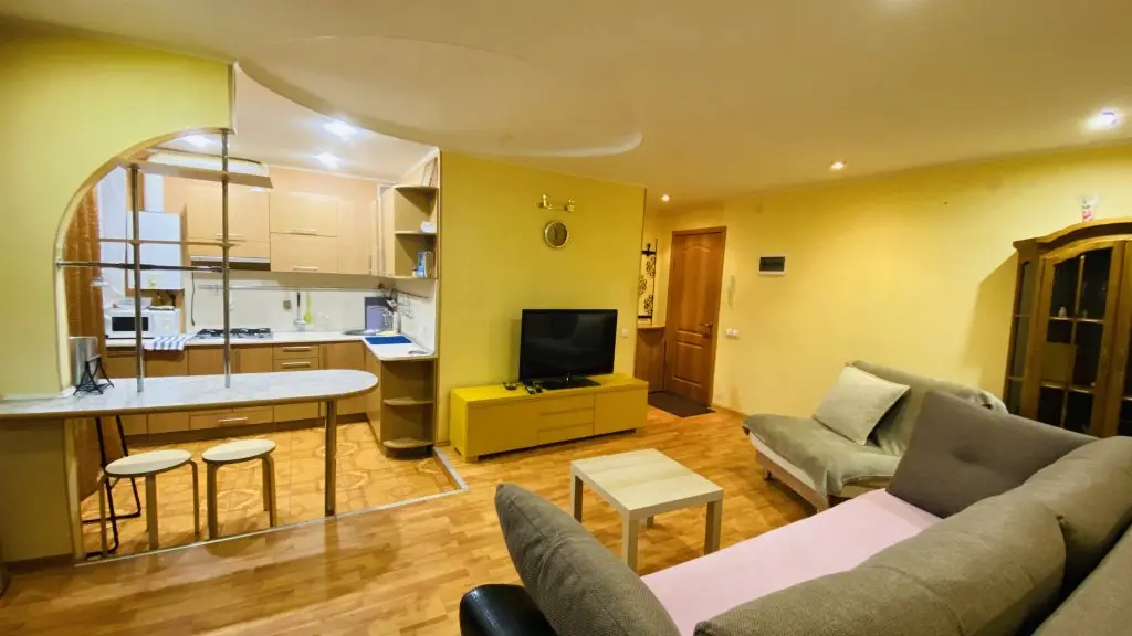 Петрозаводск: Den' I Noch' U Vokzala Apartments