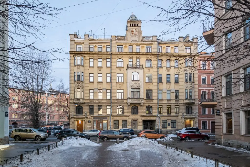 Санкт-Петербург: Апарт-отель Leohotels на улице Коннной 8