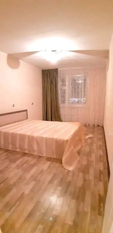 Набережные Челны: Tryokhkomnatnaya Na Zyabi Apartments