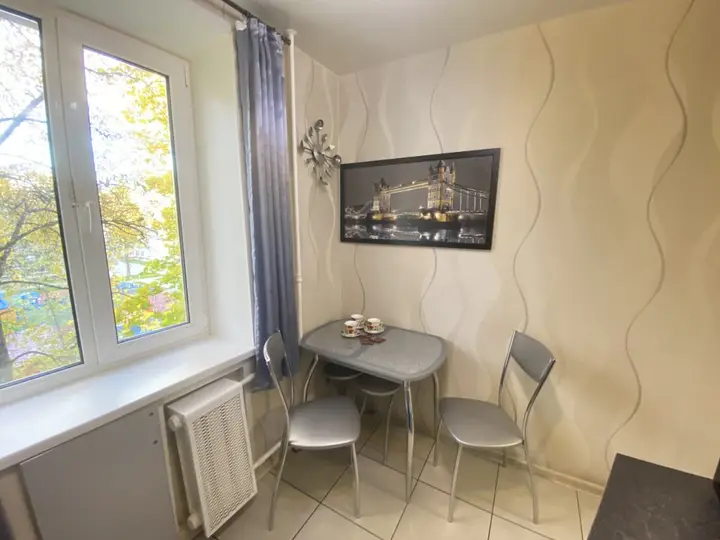 Мытищи: Апартаменты Korolev Apartments на Первомайская 25