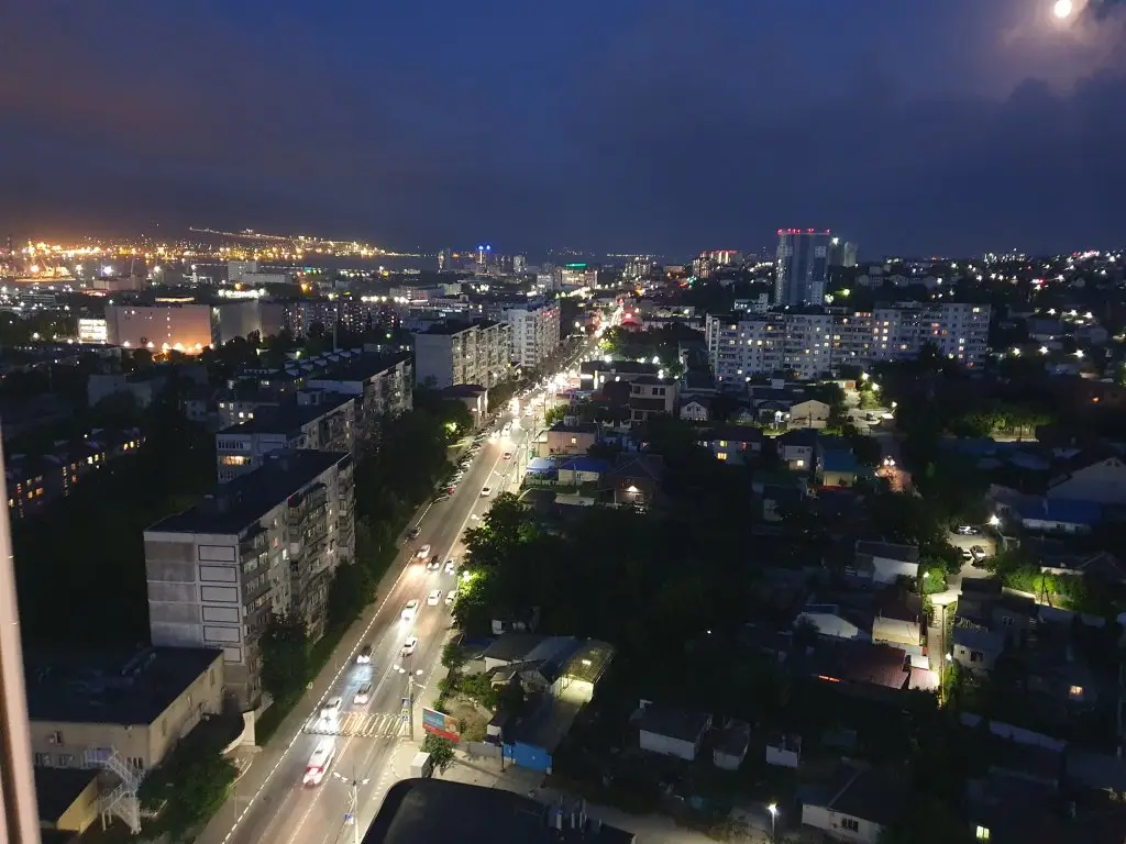 Новороссийск: Night Light Apartments