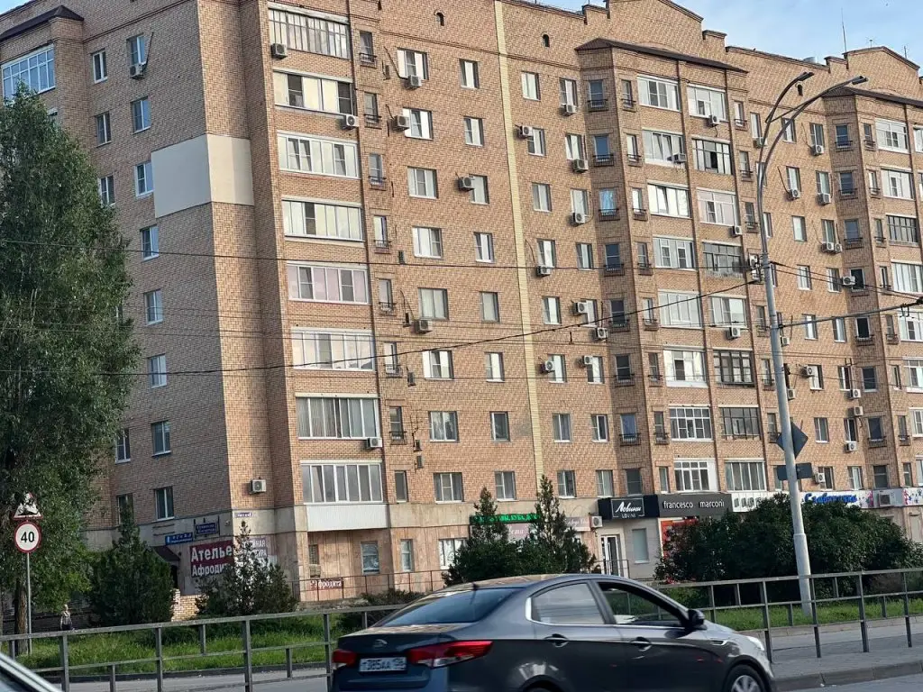 Волгодонск: Квартира Просторная с Балконом на Строителей 2