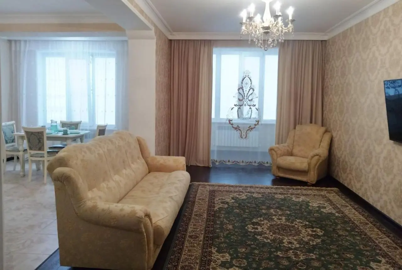 Каспийск: Квартира Восточная Пальмира