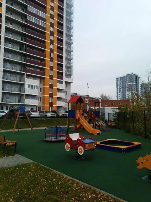 Екатеринбург: БонАпарт на улице Металлургов