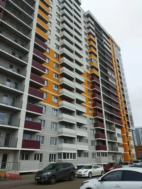 Екатеринбург: БонАпарт на улице Металлургов