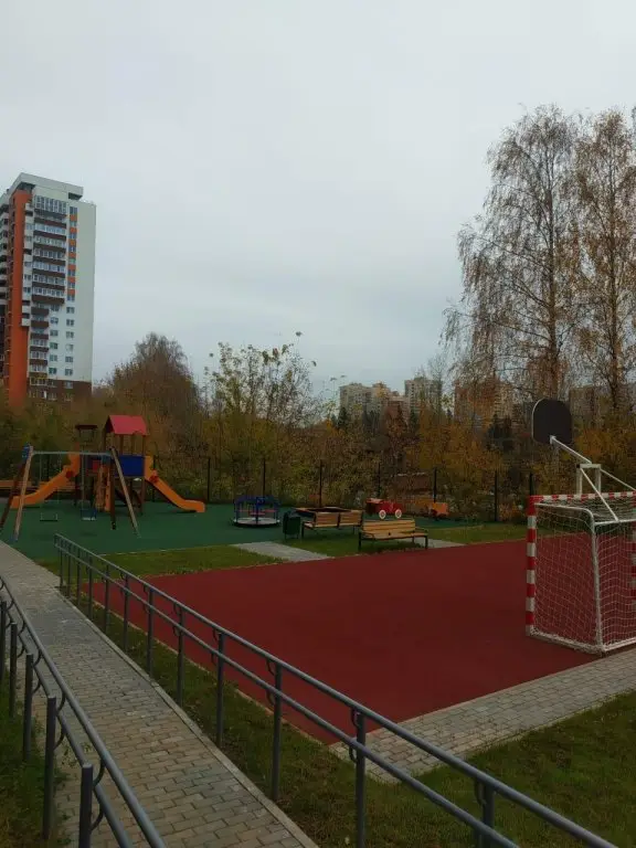 Екатеринбург: БонАпарт на улице Металлургов