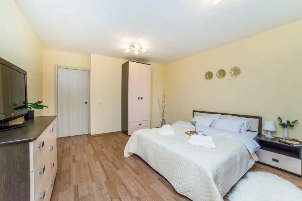 Екатеринбург: Европа Центр на улице Щорса