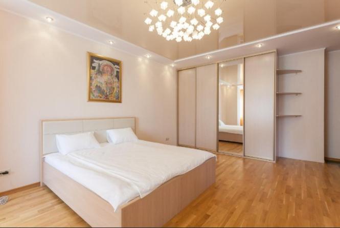 Калининград: Elite New Center Apartment at the Lake