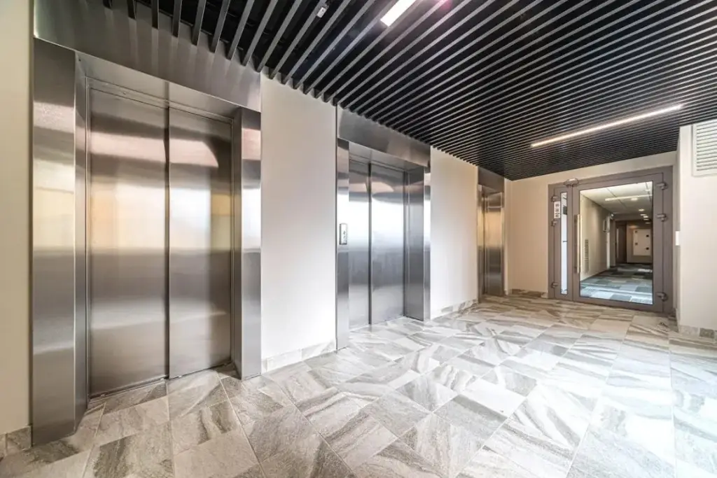 Санкт-Петербург: U m. Kirovskii Zavod DreamAvenir with remote check-in Apartments