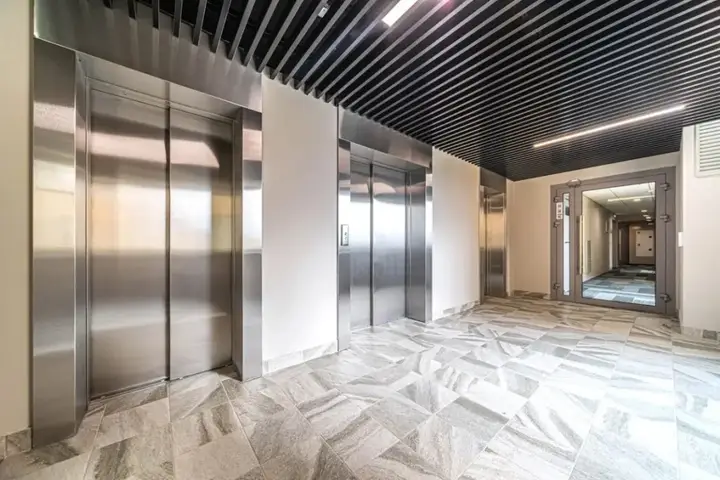 Санкт-Петербург: U m. Kirovskii Zavod DreamAvenir with remote check-in Apartments