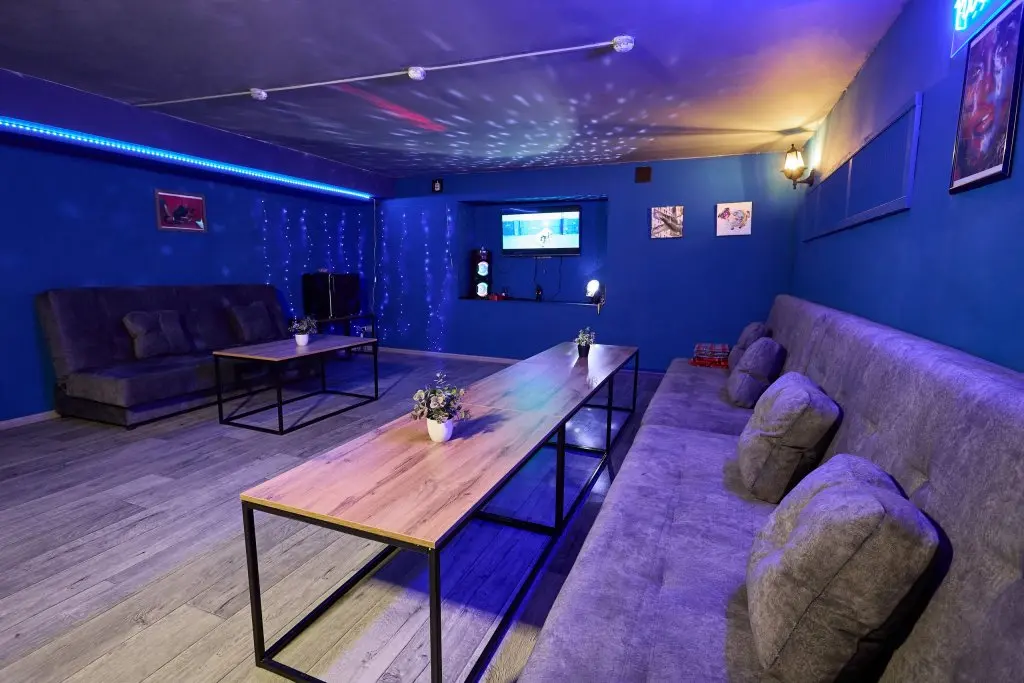 Барнаул: Апартаменты Loft Pool Party
