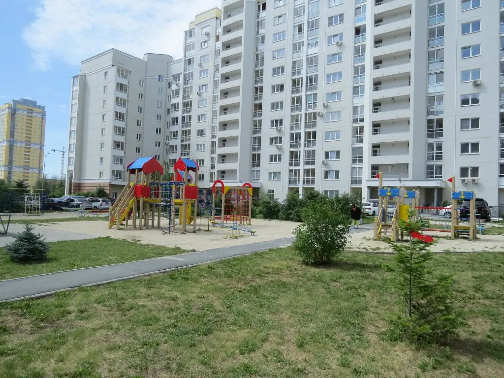 Екатеринбург: Sky Apart (Скай Апарт) на улице Циолковского