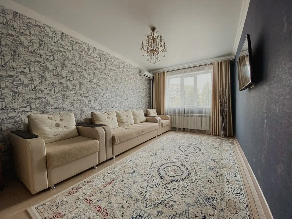 Астрахань: Апартаменты 86 KvartHotel Premium Савушкина 6/8