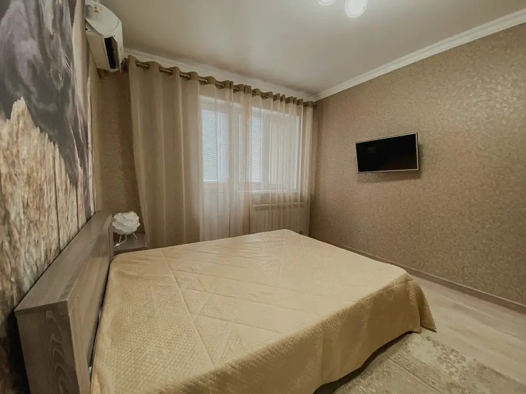 Астрахань: Апартаменты 86 KvartHotel Premium Савушкина 6/8