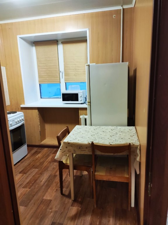 Кировск: Апартаменты на Мира 18