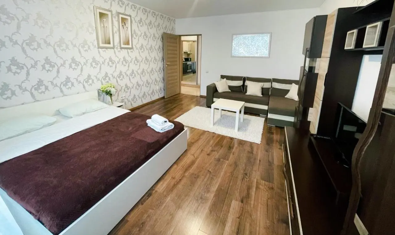 Калининград: Apartment on Dobrolyubova 44