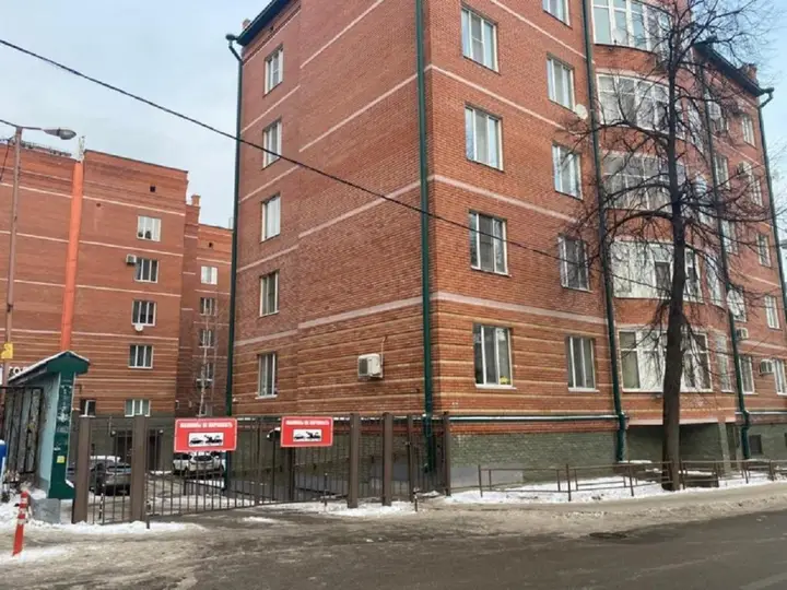 Казань: Апартаменты возле Кремля Зои Космодемьянской 1