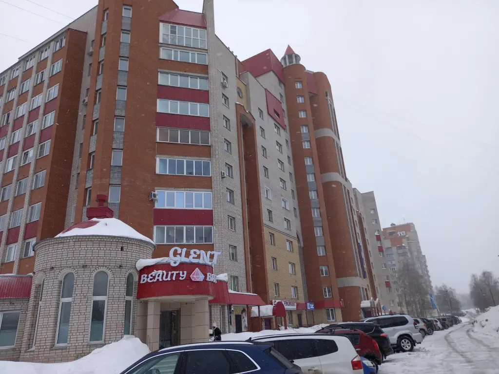Киров: Uyutnaya Retro-Kvartira U Zdravy Flat