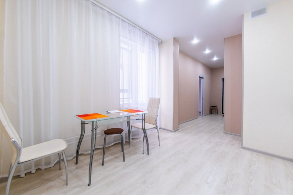 Долгопрудный: Квартира OrangeApartments24 Парковая 48