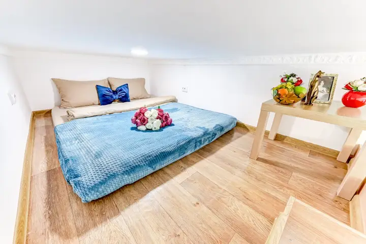 Санкт-Петербург: Travelto Liteyny 31