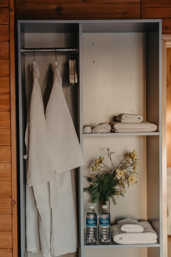 Листвянка: Baikal Khan Hotel Listvyanka