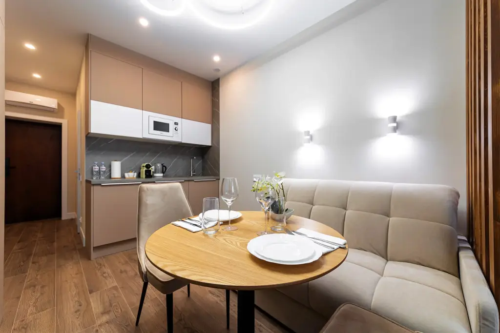 Сочи: Апартаменты Вивьен Red Apartments на ул. Депутатская 10 Г