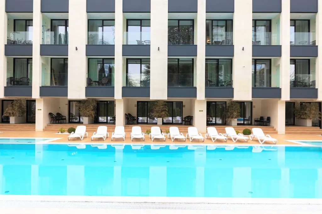Сочи: Апартаменты Вивьен Red Apartments на ул. Депутатская 10 Г