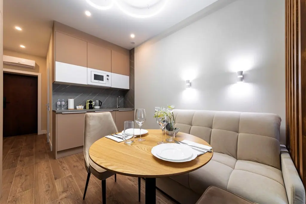 Сочи: Апартаменты Вивьен Red Apartments на ул. Депутатская 10 Г