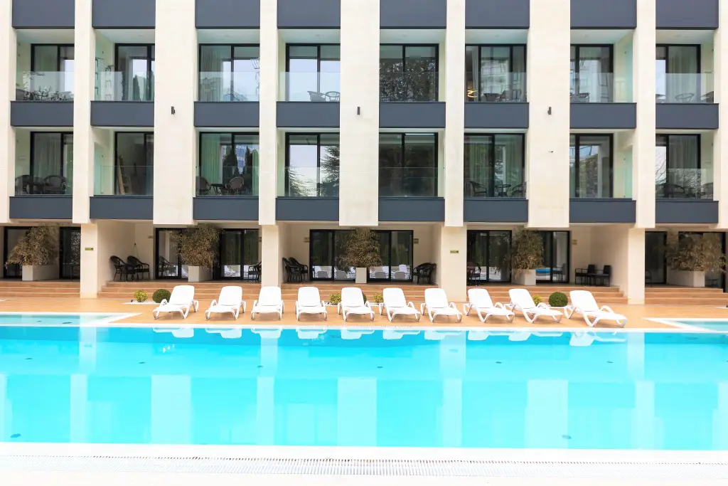 Сочи: Апартаменты Вивьен Red Apartments на ул. Депутатская 10 Г