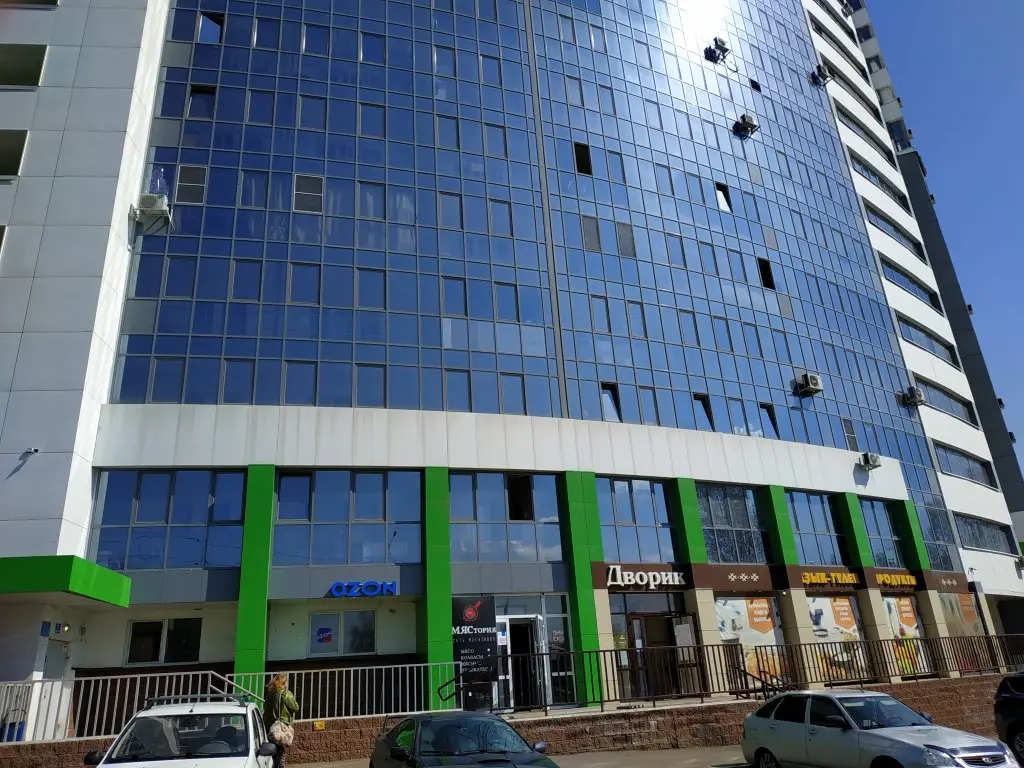 Уфа: Апартаменты Комарова 8
